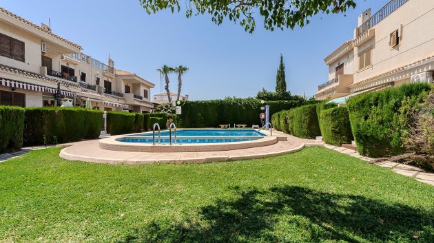 Adosado - Reventa - Orihuela Costa -
            Playa Flamenca