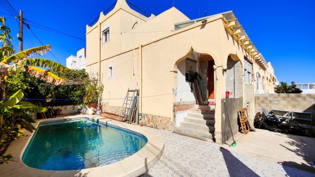 Adosado - Reventa - San Miguel de Salinas -
                San Miguel de Salinas