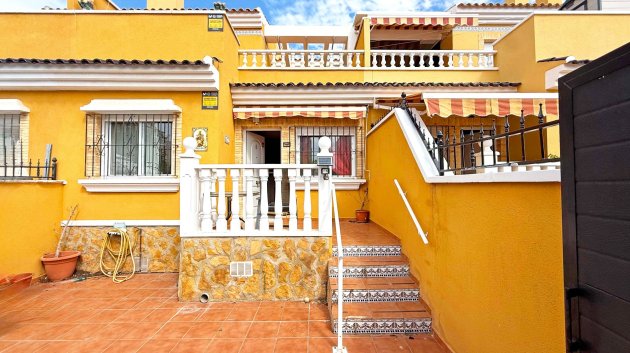 Adosado - Reventa - Torrevieja -
            La Siesta