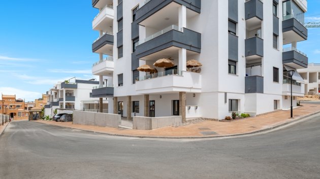 Apartamentos - Reventa - Orihuela Costa -
                Costa Blanca South