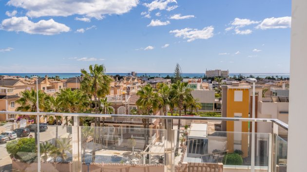 Apartamentos - Reventa - Orihuela Costa -
            La Zenia