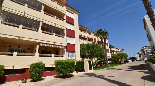 Apartamentos - Reventa - Orihuela Costa -
                Playa Flamenca