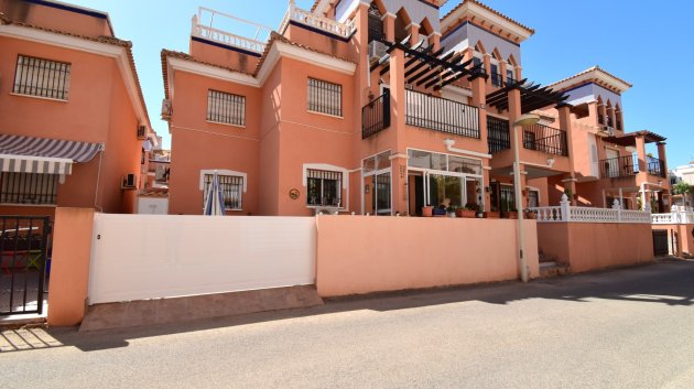 Apartamentos - Reventa - Orihuela Costa -
                Playa Flamenca