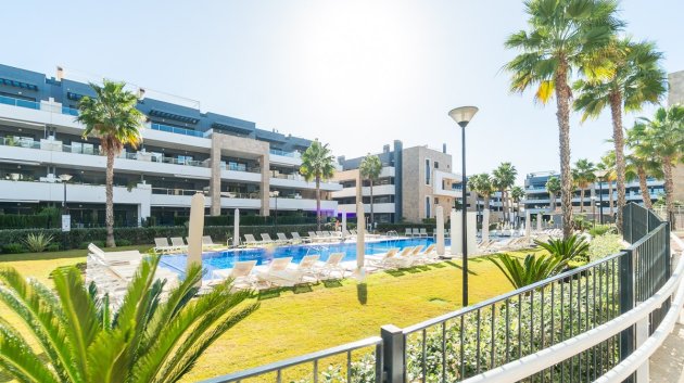 Apartamentos - Reventa - Orihuela Costa -
            Playa Flamenca