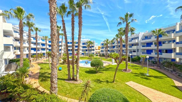 Apartamentos - Reventa - Orihuela Costa -
                Playa Flamenca