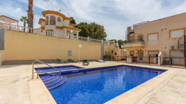 Apartamentos - Reventa - Orihuela Costa -
                Villamartin
