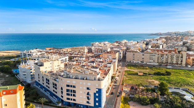 Apartamentos - Reventa - Torrevieja -
            La Mata