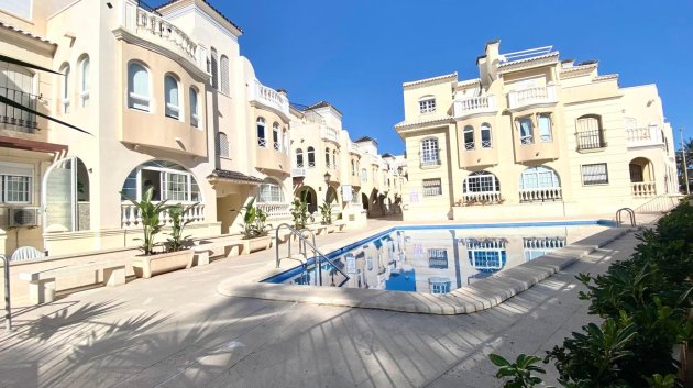 Apartamentos - Reventa -
                Torrevieja - ML-18742