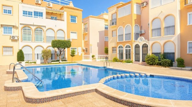 Apartamentos - Reventa - Torrevieja -
                Playa Los Naufragos