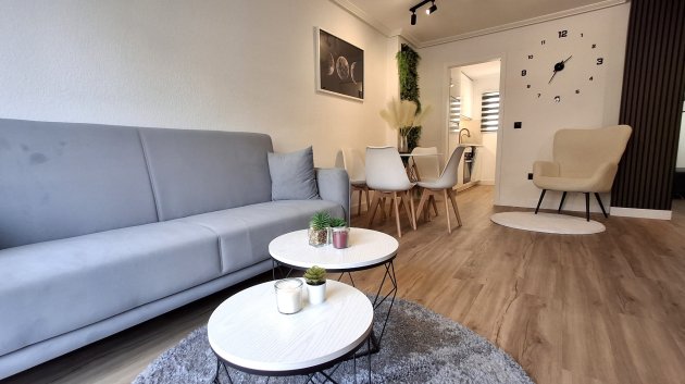 Apartamentos - Reventa - Torrevieja -
            Torrevieja