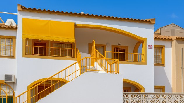 Apartamentos - Reventa - Torrevieja -
                Torrevieja