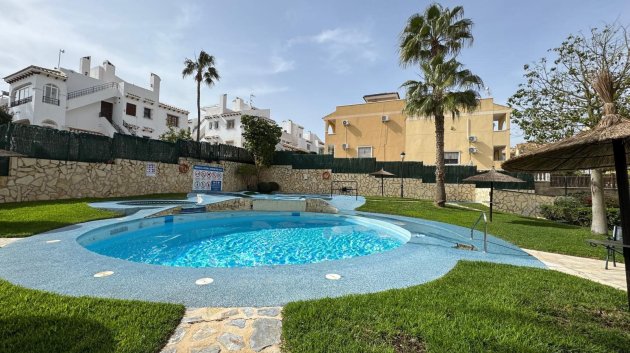 Apartamentos - Reventa - Villamartín -
                Villamartín