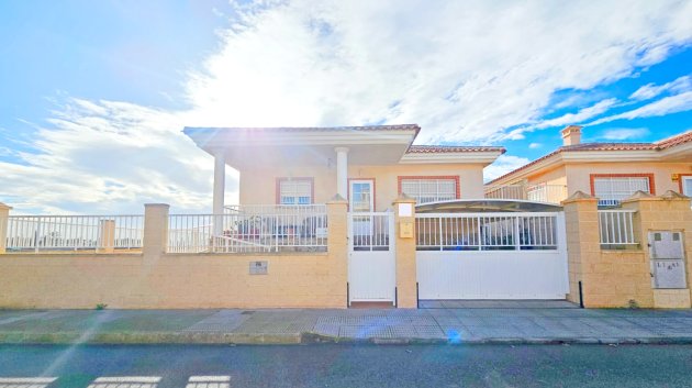Apartments - Resale -
                Los Alcazares - ML-93834