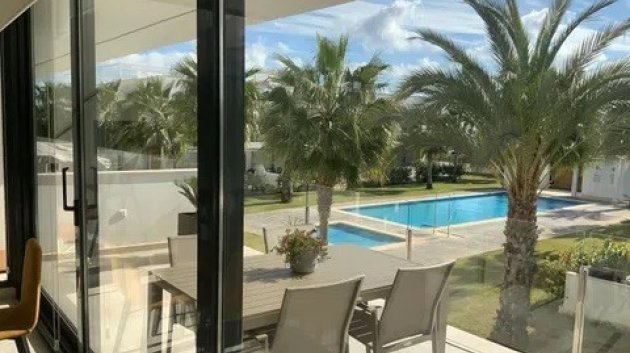 Apartments - Resale -
                Mar de Cristal - ML-89574