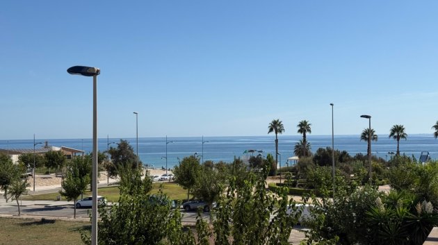 Apartments - Resale - Pilar de la Horadada -
                Costa Blanca