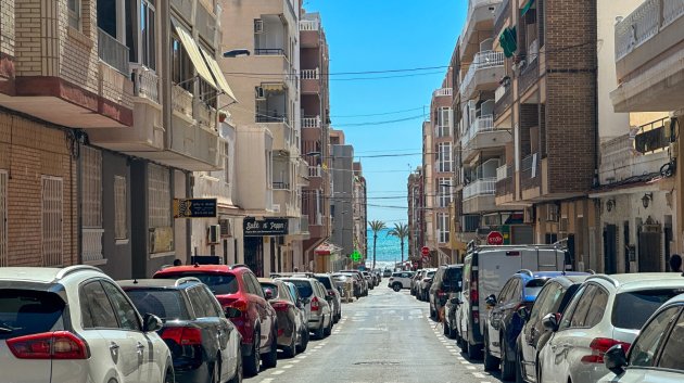 Apartments - Resale - Torrevieja -
                Center