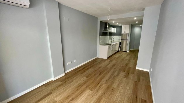 Apartments - Resale -
                Torrevieja - ML-51299