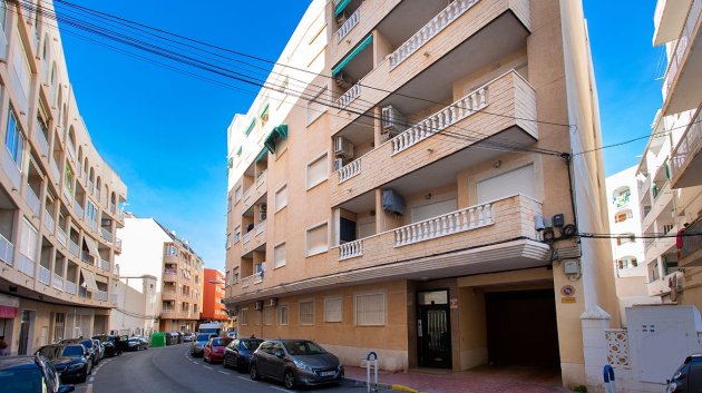 Apartments - Resale - Torrevieja -
                Playa Los Locos