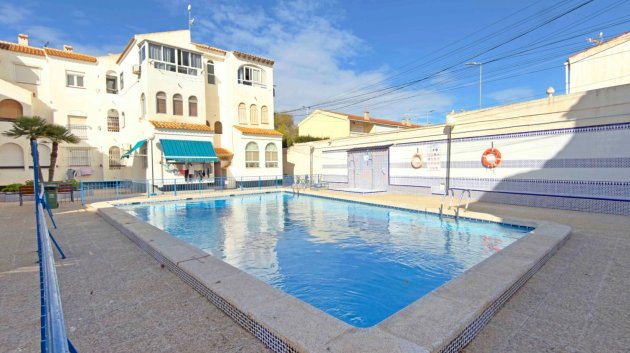 Apartments - Resale - Torrevieja -
                Playa Los Naufragos