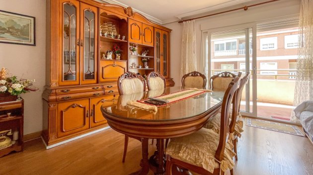 Apartments - Resale - Torrevieja -
                Playa Los Naufragos