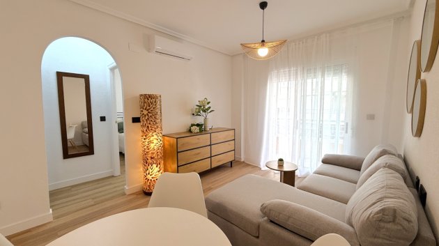 Appartements - Revente - Torrevieja -
                Costa Blanca