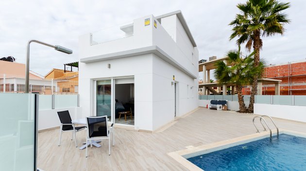 Chalets - Obra nueva - Torrevieja -
                Torrevieja