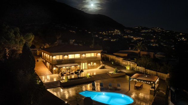 Chalets - Reventa - Altea -
            Altea