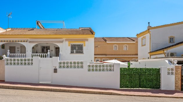 Chalets - Reventa - Benijofar -
                Monte Azul