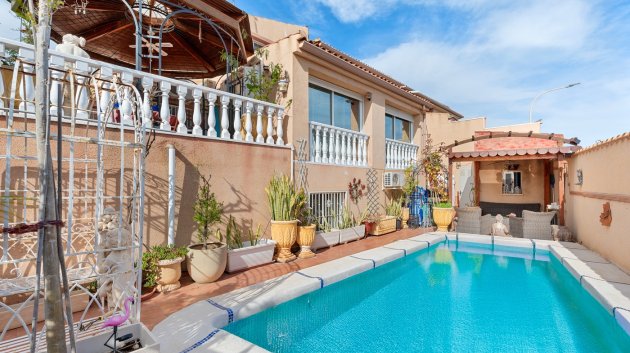 Chalets - Reventa -
                Ciudad Quesada - ML-78350