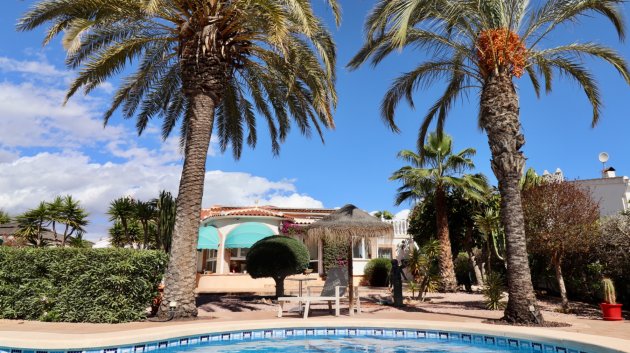 Chalets - Reventa - Ciudad Quesada -
                Quesada Center