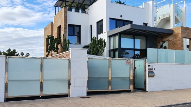 Chalets - Reventa - Lomas de Cabo Roig -
            Lomas De Cabo Roig