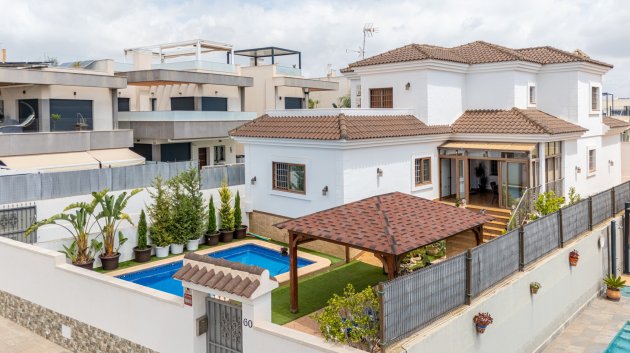 Chalets - Reventa - Los Montesinos -
                La Herrada