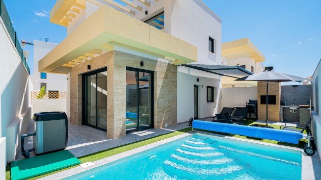 Chalets - Reventa - Los Montesinos -
            Los Montesinos