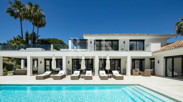 Chalets - Reventa - Malaga -
            Nueva Andalucía