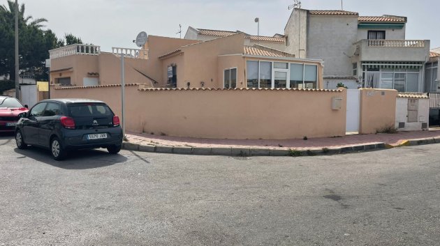 Chalets - Reventa - Orihuela Costa -
                La Florida