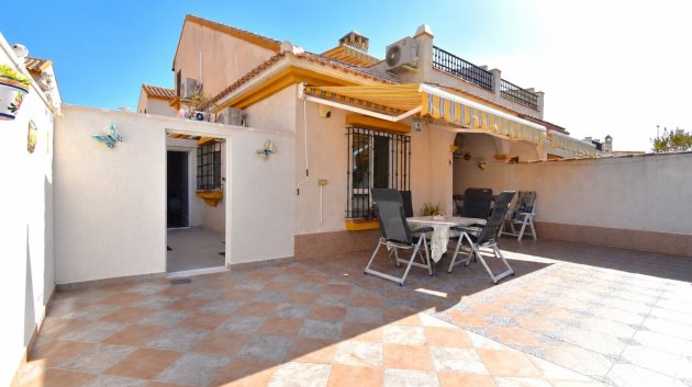 Chalets - Reventa - Orihuela Costa -
                La Zenia