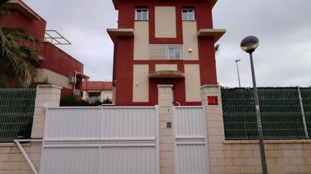 Chalets - Reventa - Orihuela Costa -
            Lomas De Cabo Roig