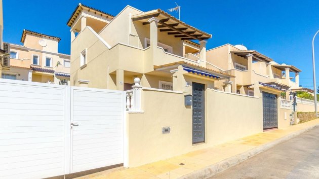 Chalets - Reventa - Orihuela Costa -
            Villamartín