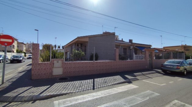 Chalets - Reventa - Torrevieja -
                Center