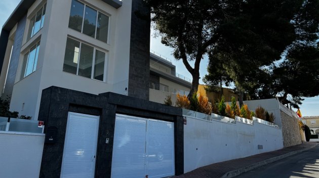 Chalets - Reventa - Torrevieja -
            Los Balcones
