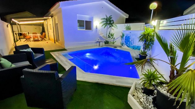 Chalets - Reventa - Torrevieja -
                Playa Los Locos