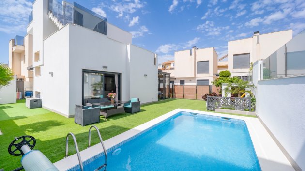 Chalets - Reventa - Torrevieja -
            Torrevieja