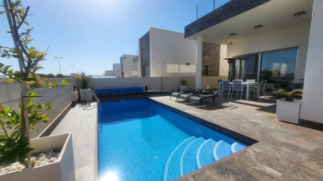 Chalets - Reventa - Villamartín -
                Villamartín