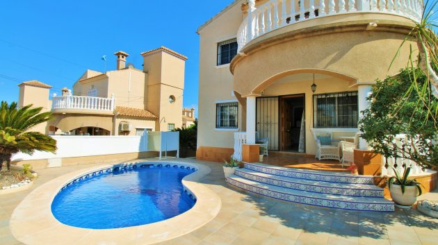 Chalets - Reventa - Villamartín -
                Villamartín