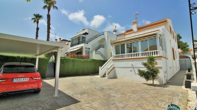 Chalets - Reventa - Villamartín -
                Villamartín