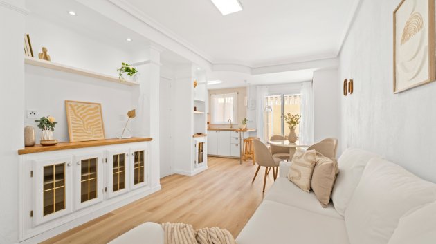 Maison de ville - Revente - Orihuela Costa -
            Las Filipinas