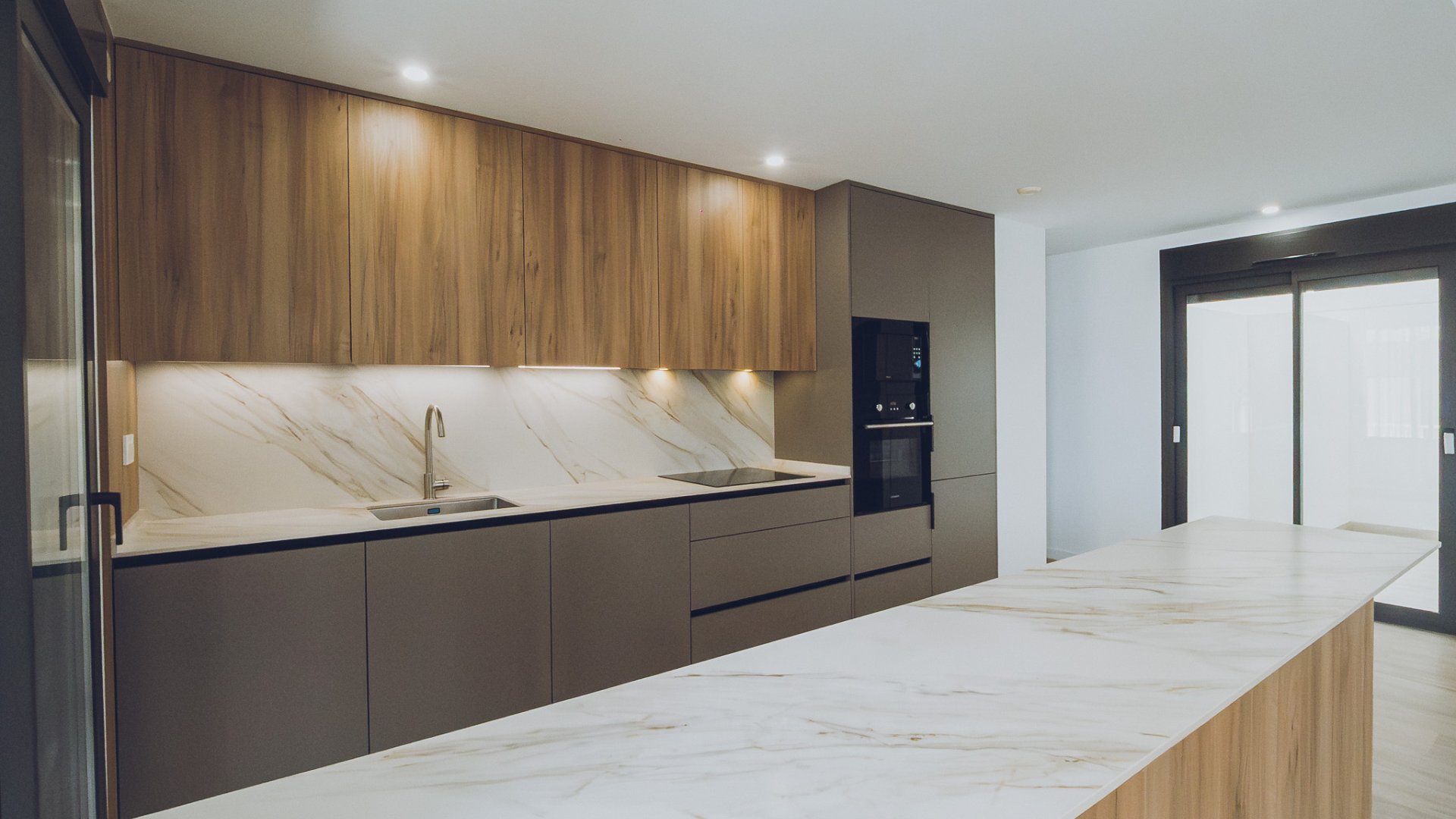 New Build - Apartments -
Redován