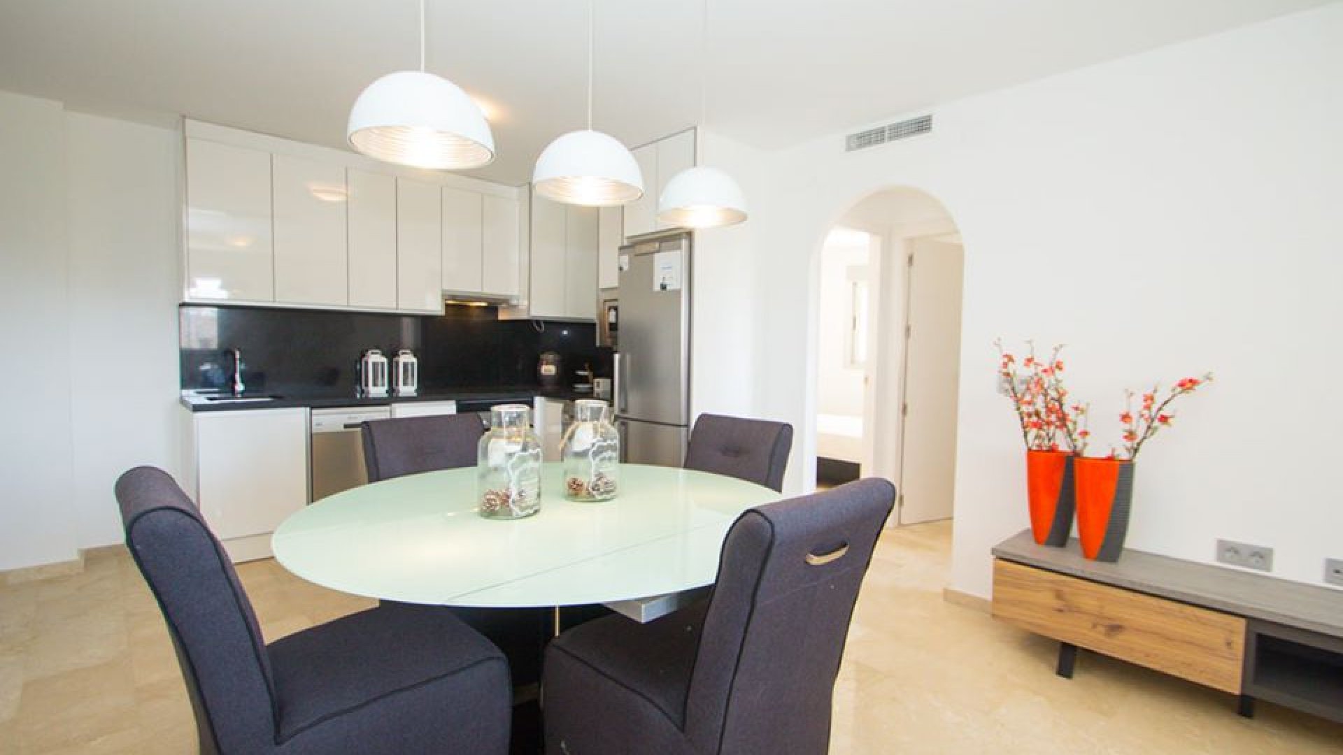 New Build - Apartments -
Res. Las Filipinas