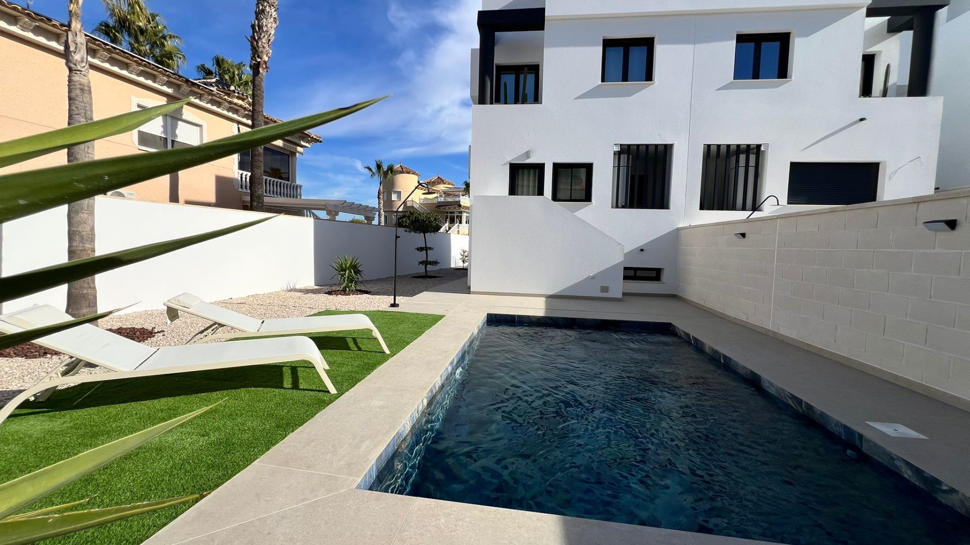 New Build - Villa -
Benferri