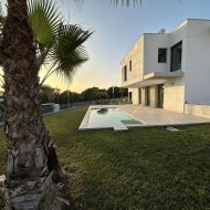 Obra nueva - Adosado -
Finestrat